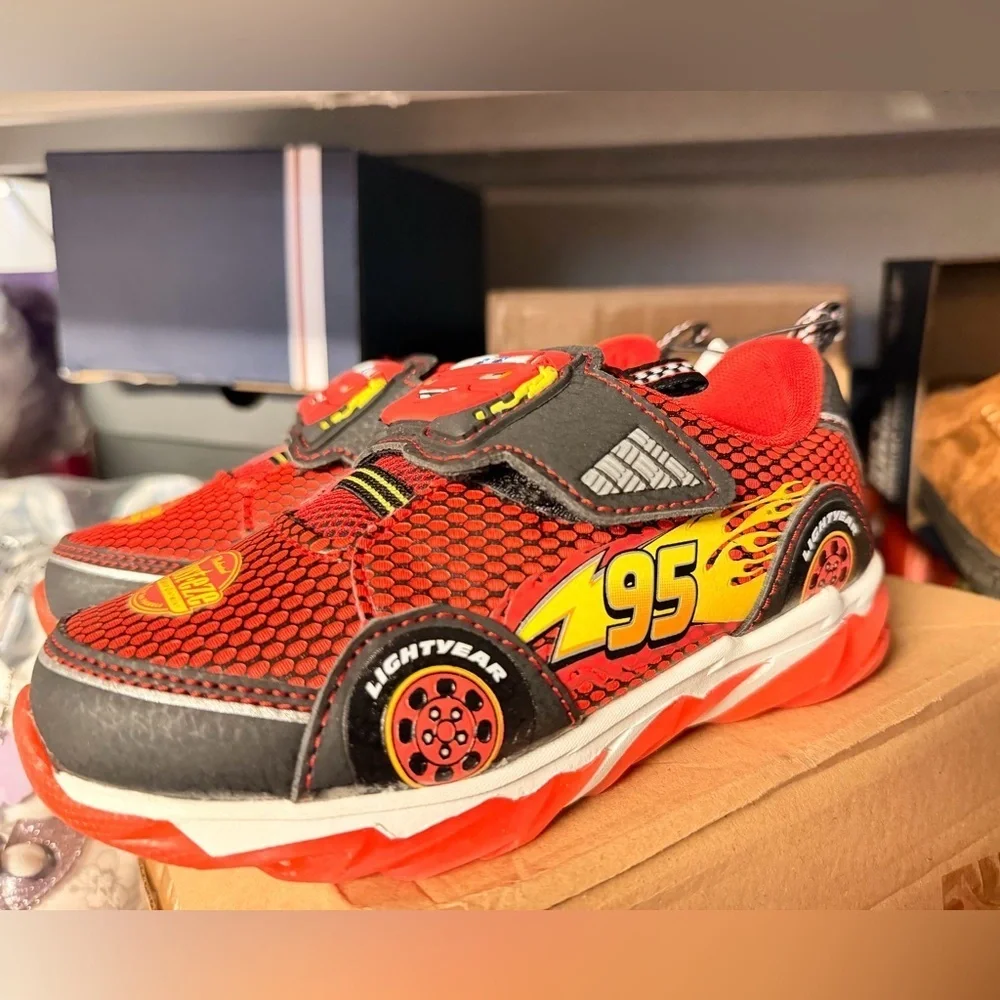 Disney Cars Toddler Boys Lighted Athletic size 7